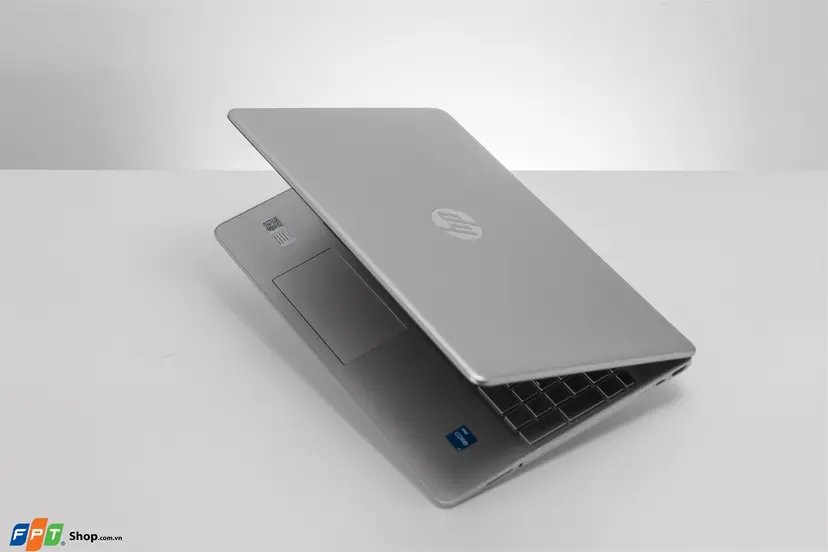 HP 15s-fq5144TU i7-1255U | Giá tốt, nhiều ưu đãi
